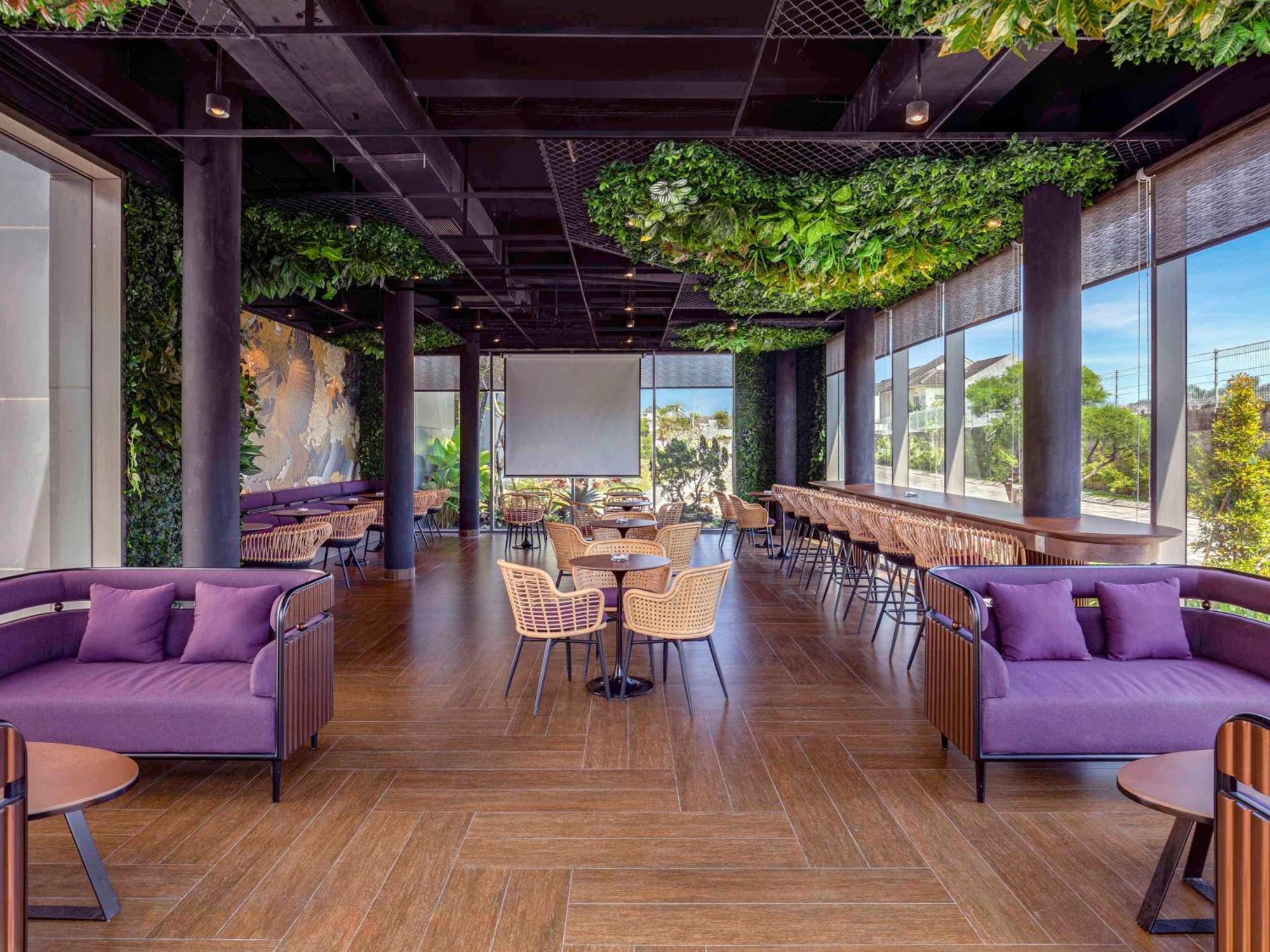 Grand Mercure Malang Buitenkant foto